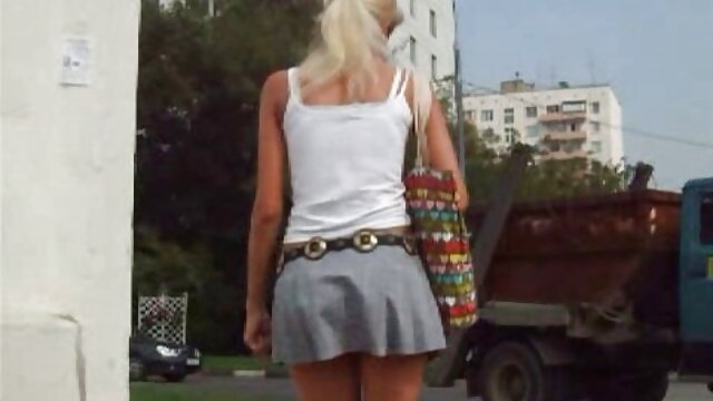 Favoritt :  Søt og nydelig brunette spermet hardt og cums mye Voksen XXX filmer 